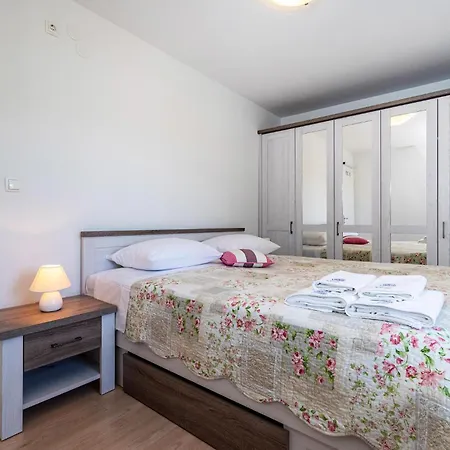 Lovely In With Wifi Brbinj