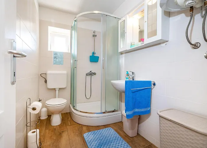 בית נופש Lovely In With Wifi *