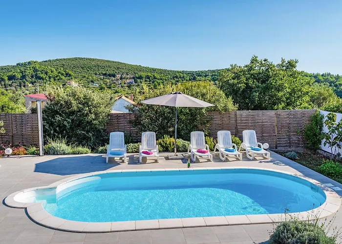 Lovely In With Wifi בית נופש Brbinj