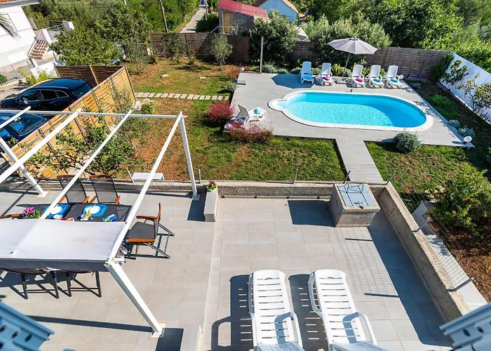 בית נופש Lovely In With Wifi *