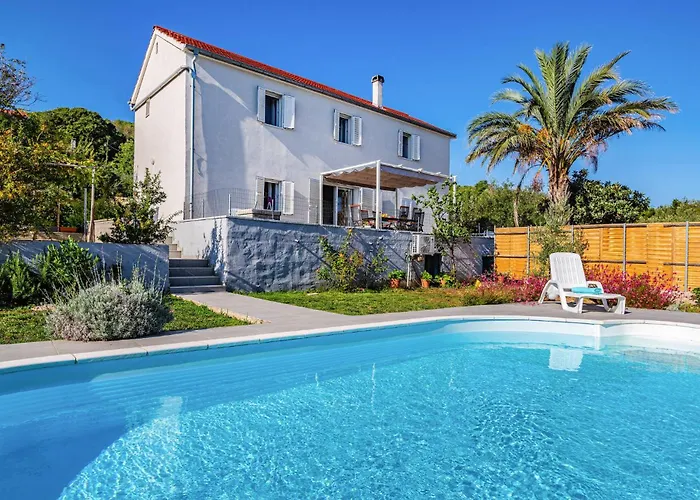 בית נופש Lovely In With Wifi *