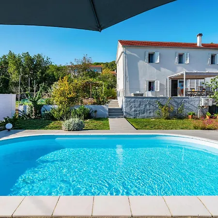 Amazing Home In Brbinj