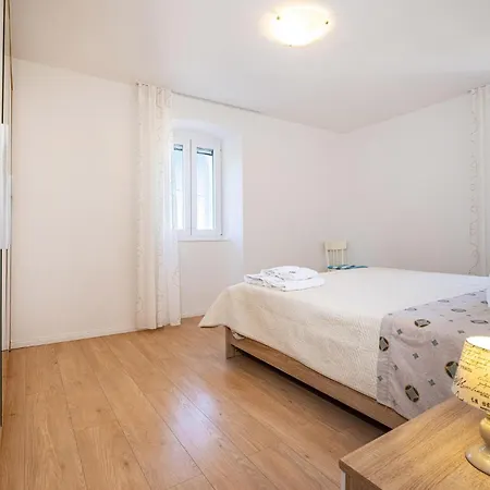 Amazing Home In Brbinj *