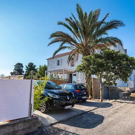 Amazing Home In Brbinj بيت للعطل Brbinj