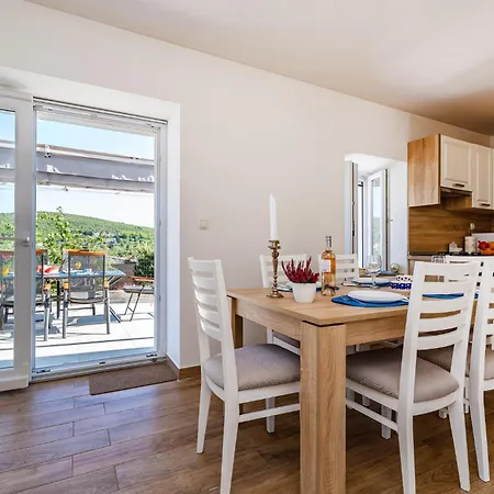 Amazing Home In Brbinj بيت للعطل *